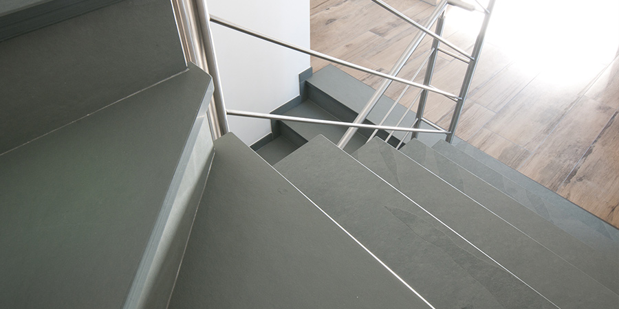 Moderne Treppen-Gestaltung mit Fliesen: Breinigerberg