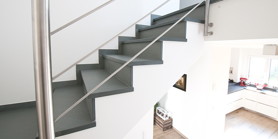 Moderne Treppen-Gestaltung mit Fliesen: Aachen
